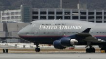 71532735JS002_United_Airlin