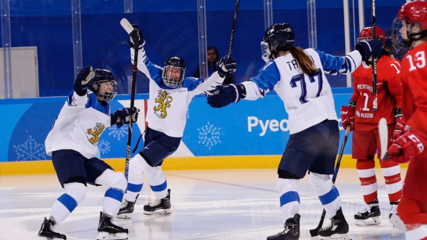 Finland Wins Women S Hockey Bronze Beating Russians 3 2 Necn