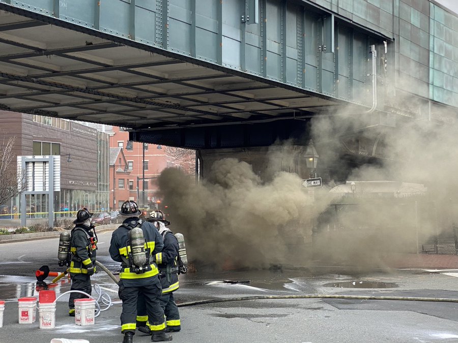 Explosions In Manholes Send Smoke Billowing Near Mass. General Hospital ...