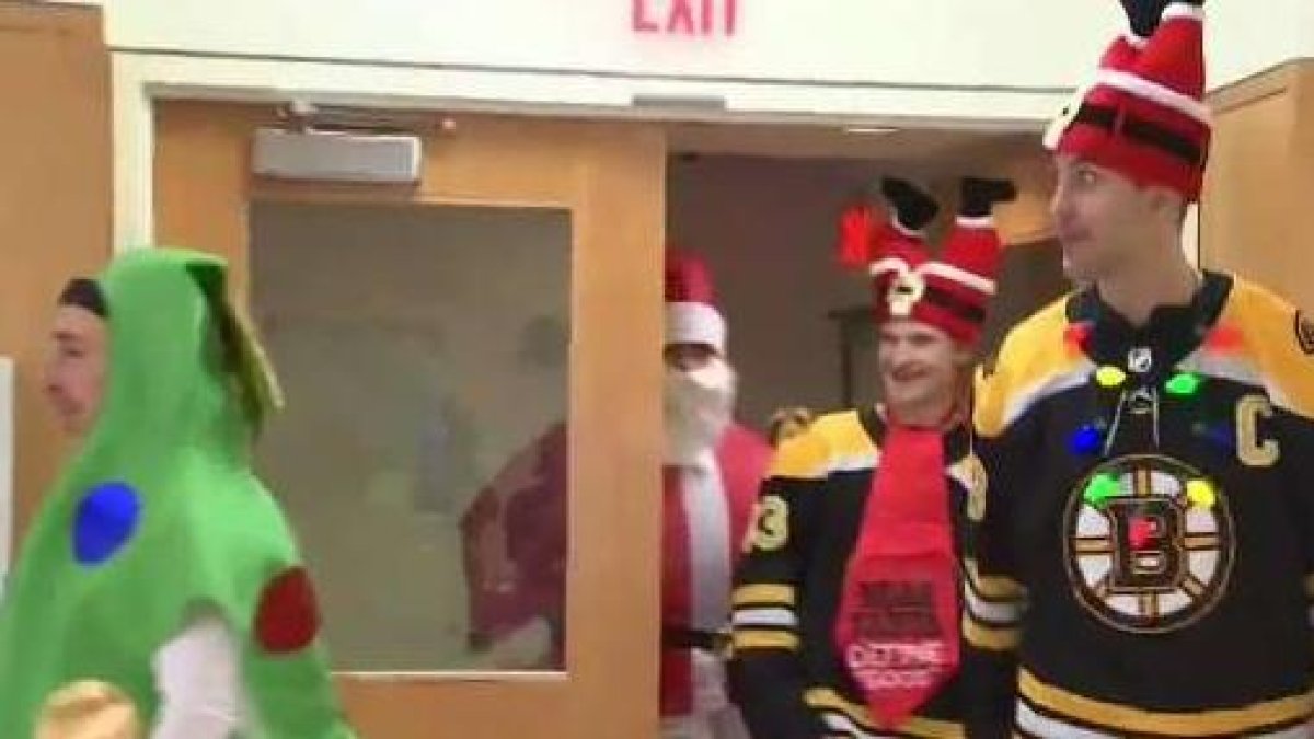Bruins' shopping spree helps spread holiday cheer – Boston Herald