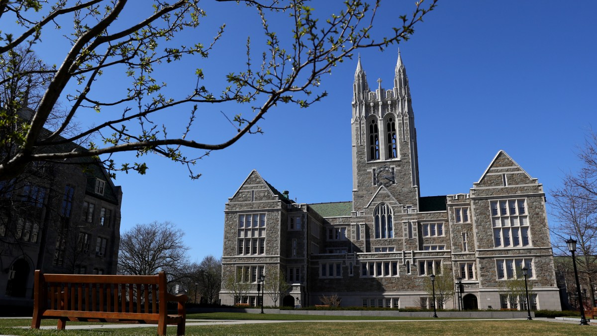 Boston College Intends to Bring Students Back to Campus This Fall NECN