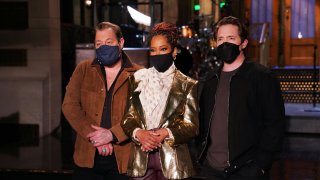 "Regina King" Episode 1797 -- Pictured: (l-r) Musical guest Nathaniel Rateliff, host Regina King, and Beck Bennett during Promos in Studio 8H on Thursday, February 11, 2021.