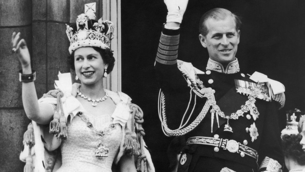 a-timeline-on-queen-elizabeth-ii-s-life-necn