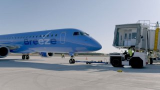 breeze airways jet