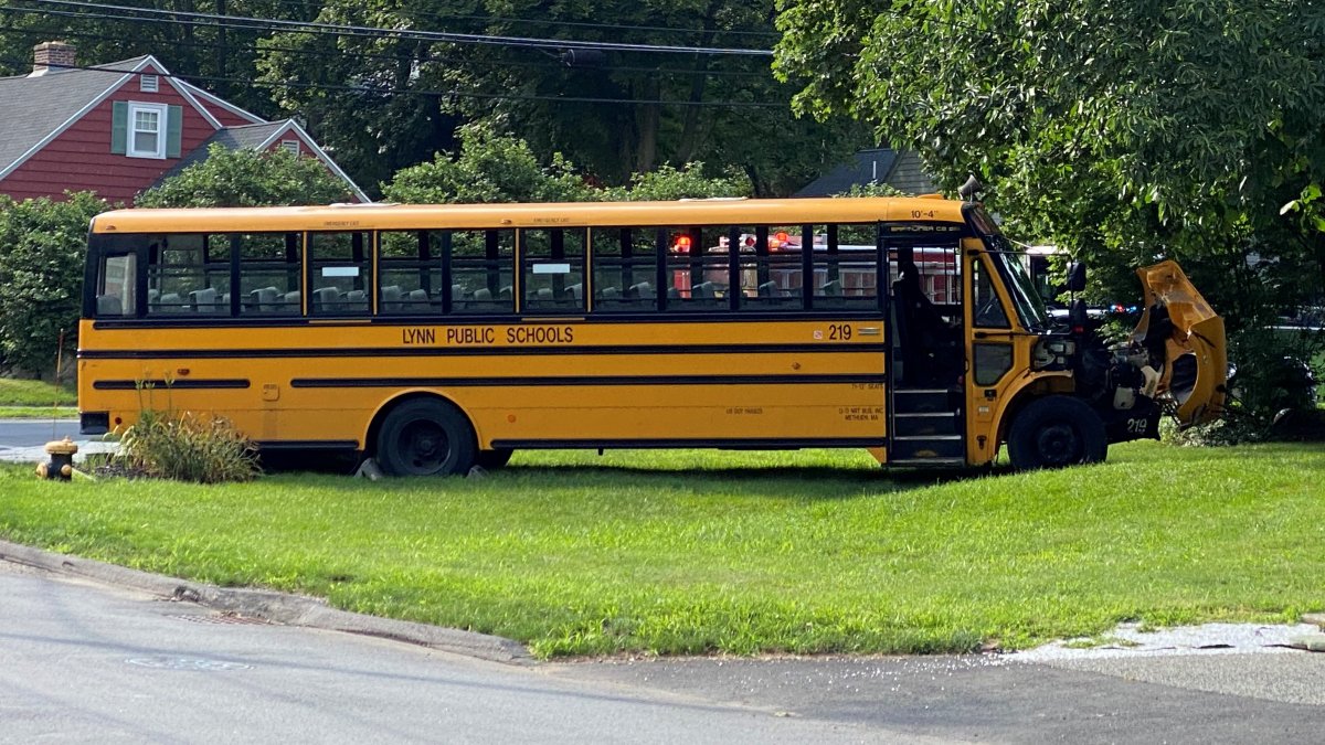 reading-ma-school-bus-crash-leaves-3-hurt-including-2-kids-necn