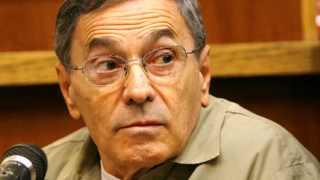 Stephen "The Rifleman" Flemmi, a jailed Boston mob leader, testifies Monday, Sept. 22, 2008 in a Miami courtroom in the murder trial of former FBI agent John Connolly.