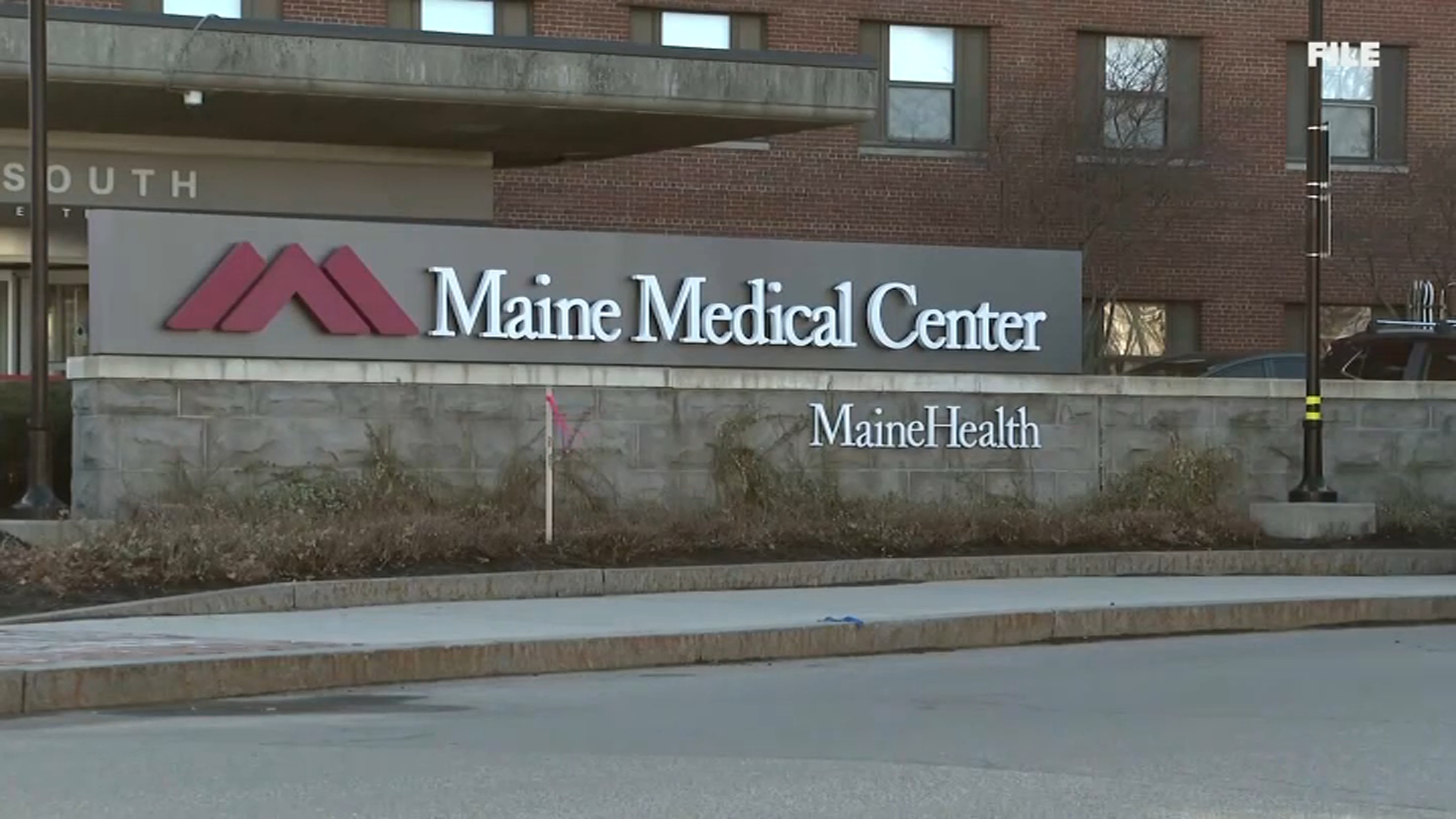 Standoff Between Maine S Largest Hospital Insurer Could Impact   Maine Medical Center Sign 