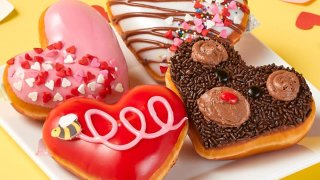 The new Valentine’s Day doughnut collection comes in a box designed with built-in pop-out Valentine cards.