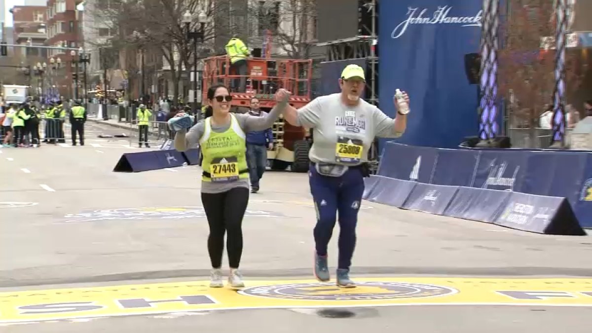 Boston Marathon 2022: Runners at Back of Pack Push Each Other to Cross ...