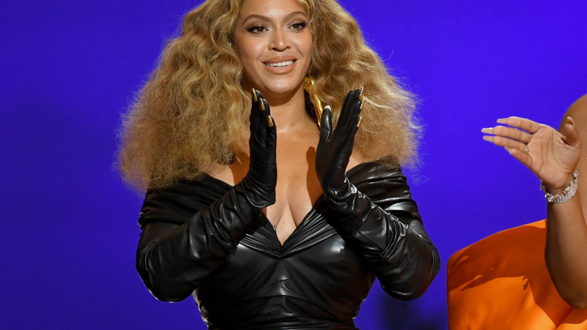 Beyoncé Celebrates Her Fans In Her First Ever TikTok – NECN