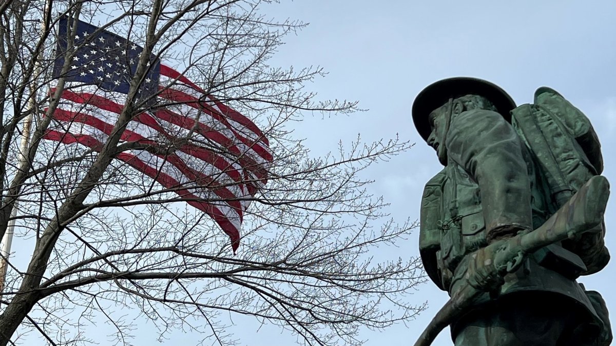 Vermont Community Thanks Veterans With Parade & Ceremony
