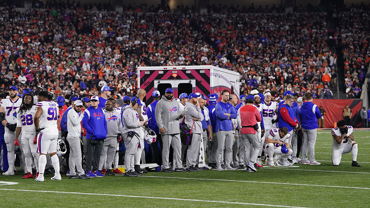 Buffalo Bills player Damar Hamlin sends teammates a message from