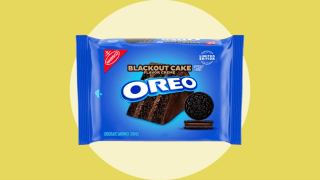 A package of Blackout Cake flavored oreos.