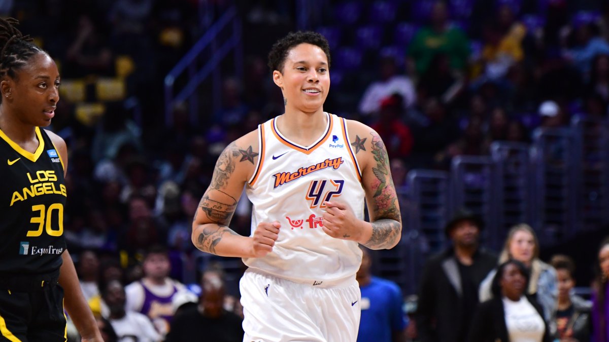 Mercury’s Brittney Griner gets a welcome from Sparks fans in WNBA comeback – NECN

 | Pro IQRA News