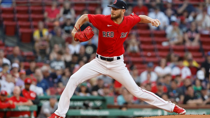 Chris Sale injury: Red Sox lefty undergoes surgery on broken pinkie; team  hopes he can pitch again in 2022 