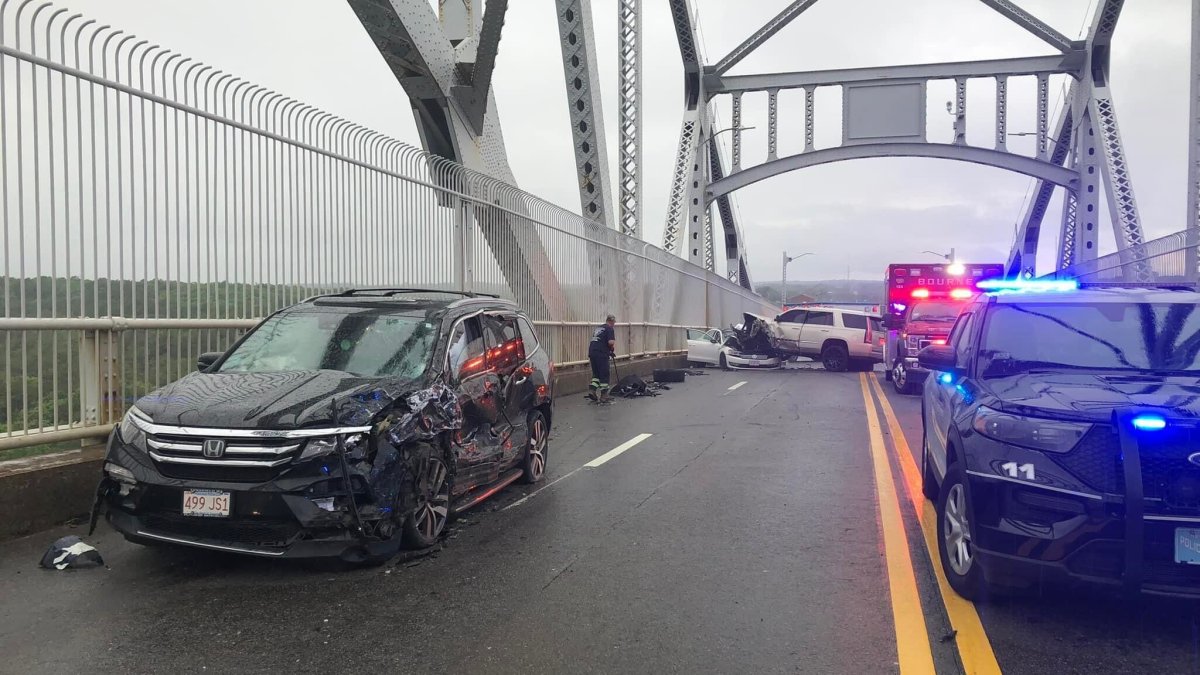 Major crash on Sagamore Bridge brings traffic to a standstill; 5 people injured