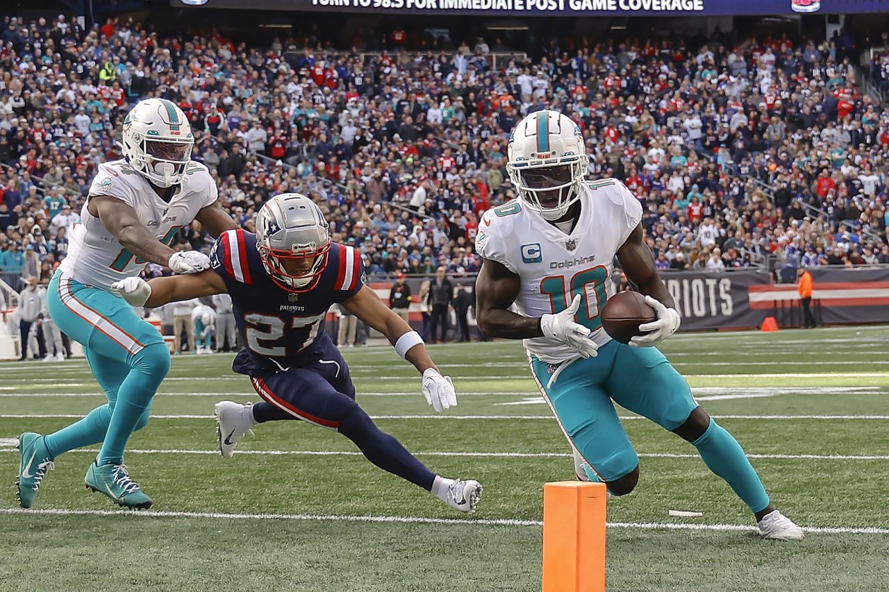 Brady throws 4 TDs in Patriots 41-25 win over Buffalo Bills