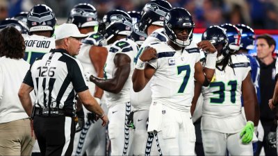 NFL Week 4 Monday Night Football live tracker: Geno Smith, Seahawks roll  over Giants