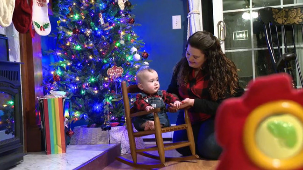 近一年后，罗德岛婴儿及时在圣诞节前离开波士顿儿童医院