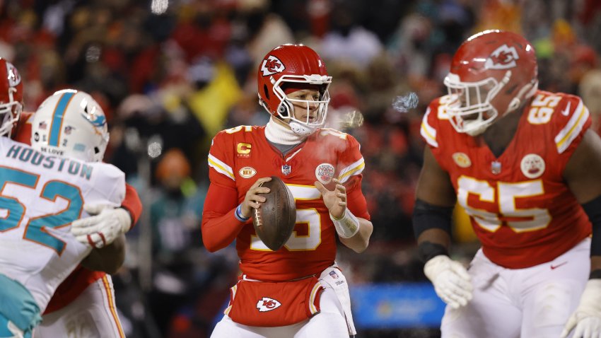 Dolphins-Chiefs playoff game on Peacock sets streaming record with average  of 23 million viewers