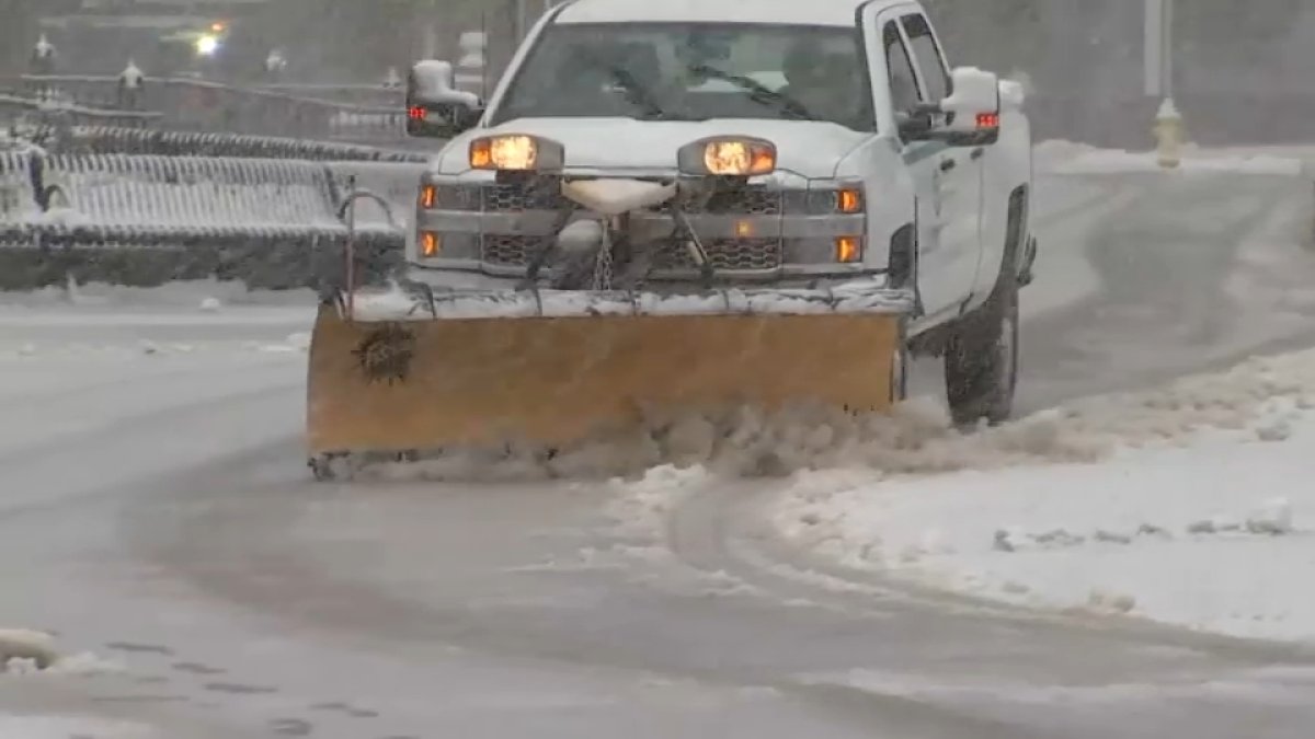 冬季风暴来袭，停车禁令和警告在新英格兰地区生效