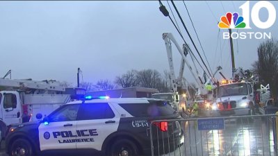 Crash knocks out power in Lawrence
