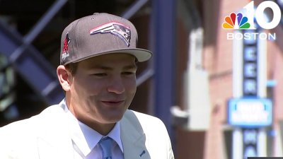 New Patriots QB Drake Maye introduced at Gillette: ‘Can't beat this!'