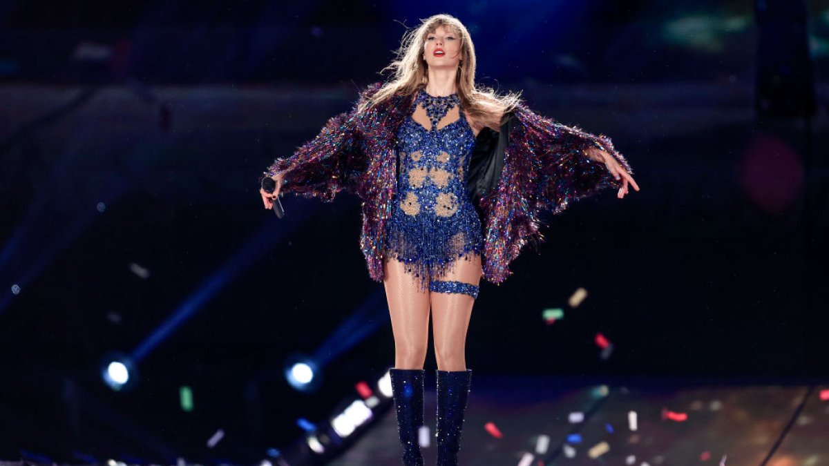 Taylor Swift shares big video hint the ‘Eras Tour’ may be changing NECN