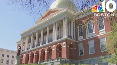 Mass. Senate has 1,100 budget amendments amid key talks