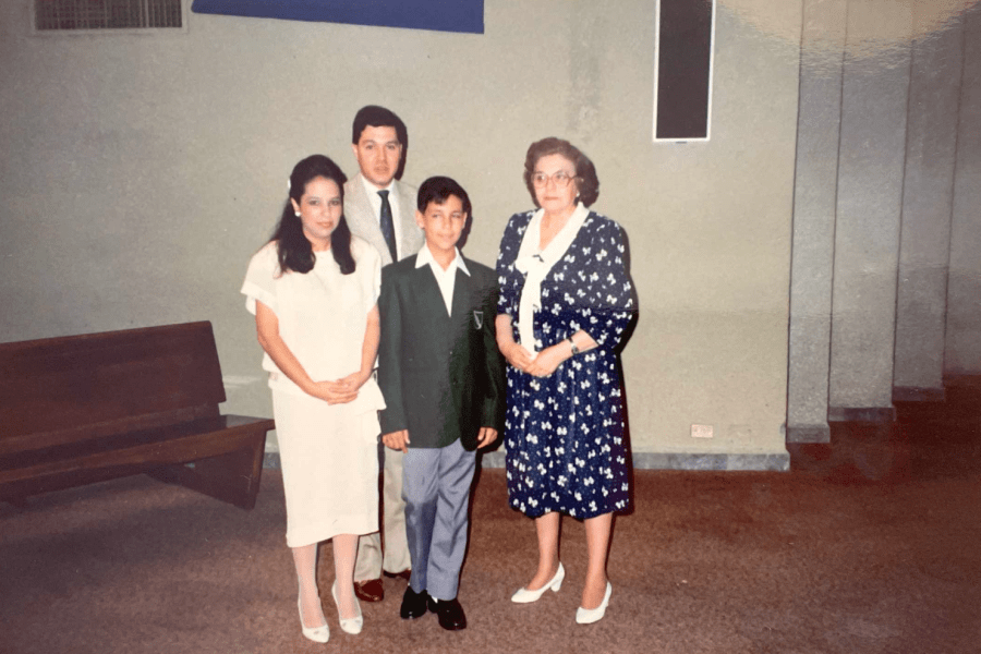 Miguel Leal and family