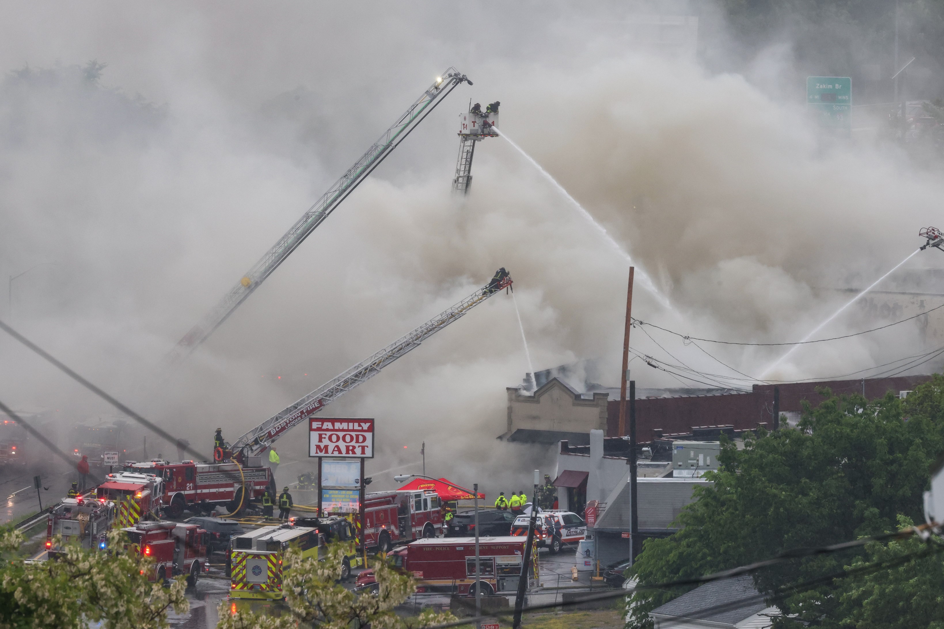 Photos: Flames tear through vacant building in Chelsea