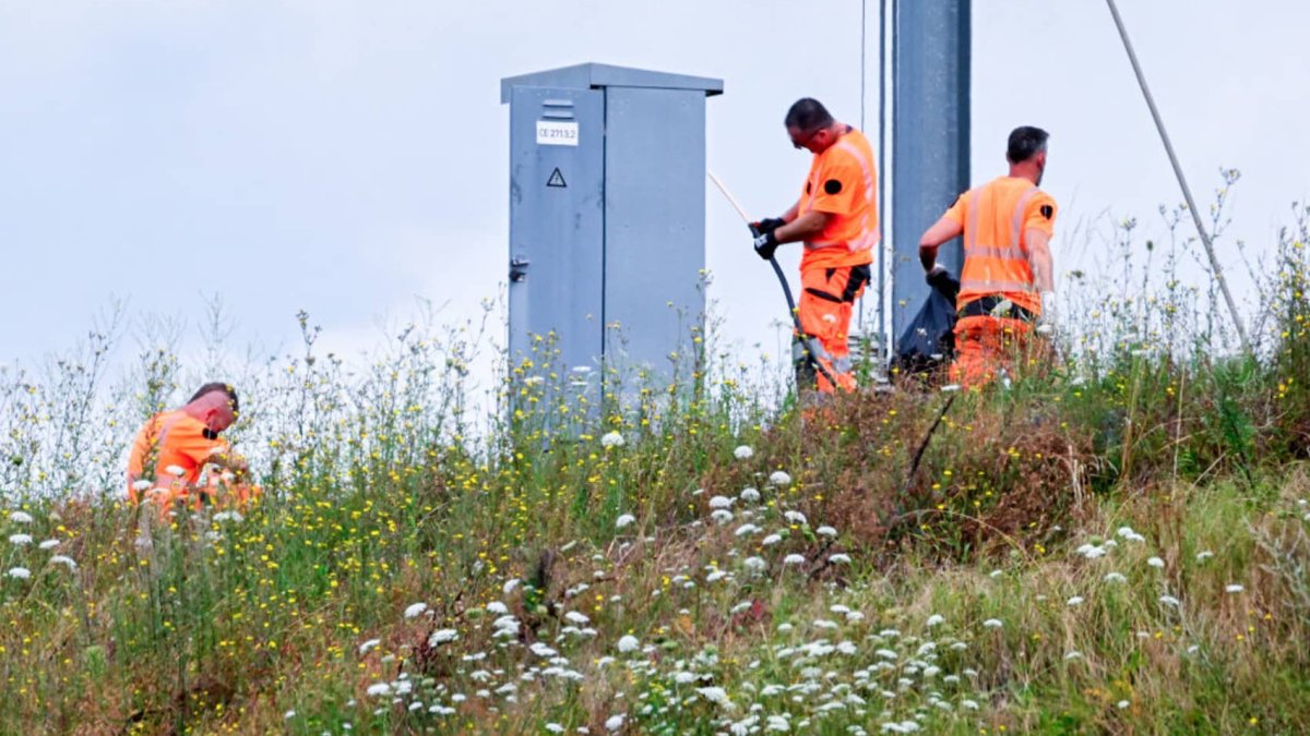 French network hit by vandalism within days of arson attacks