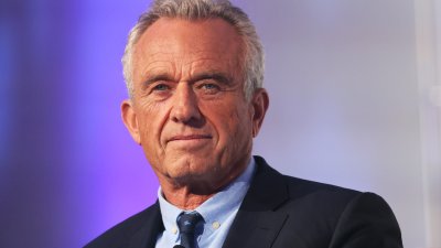 RFK Jr. plans to drop out of the 2024 presidential race and endorse Trump