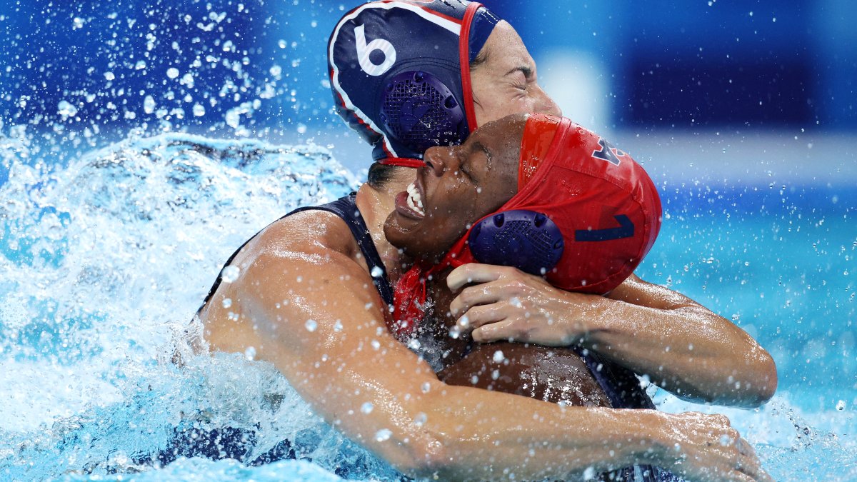 US edges Hungary 54 in women’s water polo quarterfinal at 2024 Paris