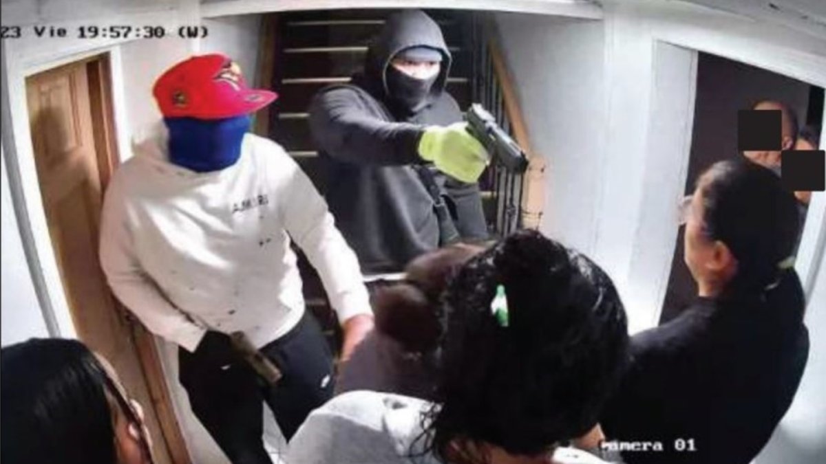 3 charged in Lawrence jewelry store robbery – NECN