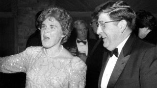 NASHUA, NH – JANUARY 4: New Hampshire Governor John H. Sununu, right, and his wife Nancy attend a reception prior to Sununu’s inaugural dinner at the Sheraton Tara in Nashua, NH on Jan. 4, 1987.  (Photo by John Blanding/The Boston Globe via Getty Images)