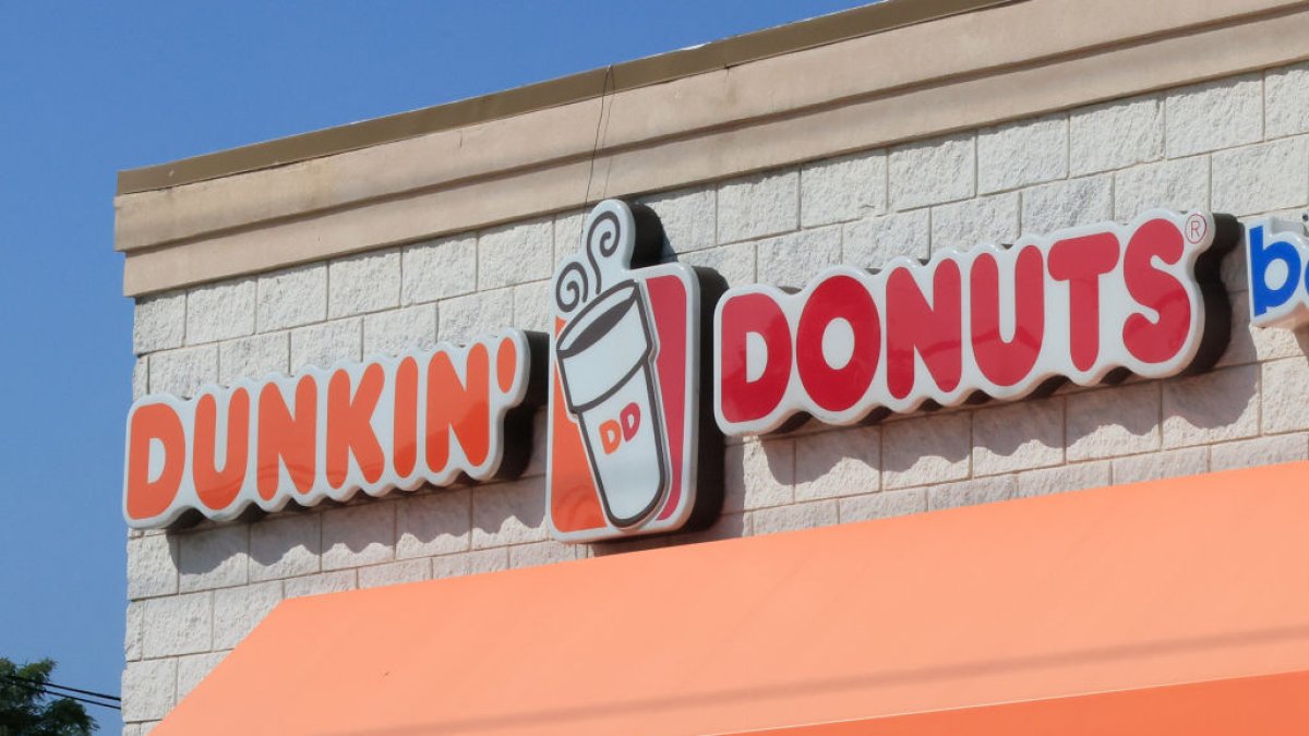 Dunkin’ debuts new Halloween MUNCHKIN buckets and spooky menu NECN