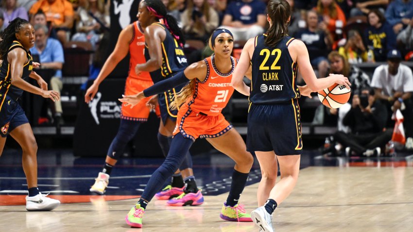 Indiana Fever v Connecticut Sun - Game One