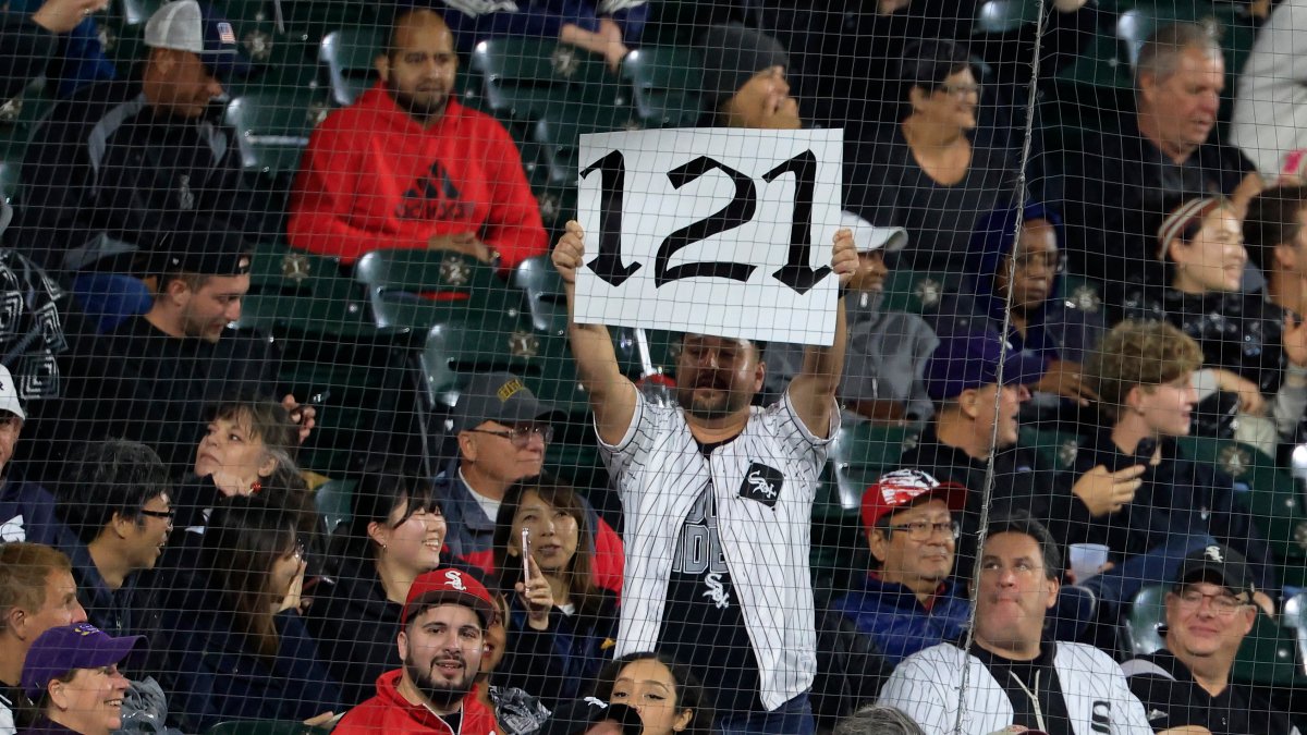 White Sox worst MLB team in modern history, lose 121 games NECN