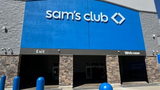 Sam’s Club is opening a store in the Dallas area that will require customers to go all digital. Shoppers will use a smartphone app to scan and pay for their own purchases rather than standing in a checkout lane.