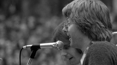 Phil Lesh of the Grateful Dead is dead at 84