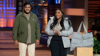 NineteenTwenty’s Zach and Ashley Sankar on ABC’s “Shark Tank.”