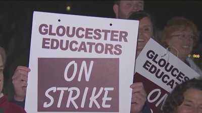 Teachers strike underway in 3 North Shore communities