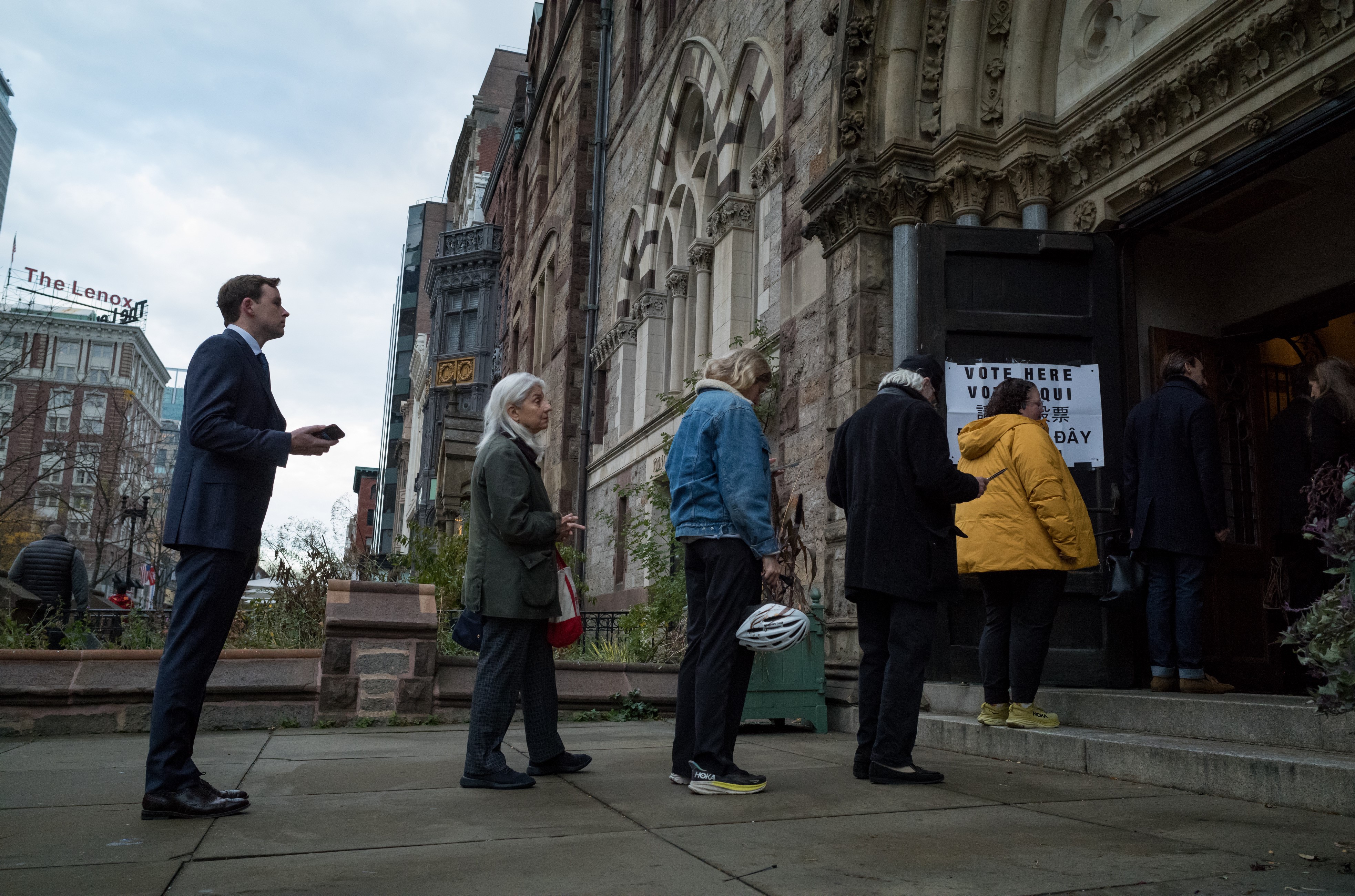 Residentes de toda de Nueva Inglaterra acuden a las urnas: FOTOS