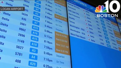 Snow causes holiday travel troubles in New England