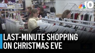 Last-minute shoppers head out for gifts and groceries on Christmas Eve