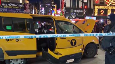 Yellow cab veers onto sidewalk at Herald Square, striking pedestrians