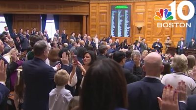 Newly-elected lawmakers sworn-in at Mass. State House