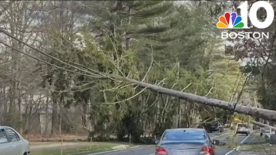 Strong winds cause Mass. power outages, delay flights at Boston Logan