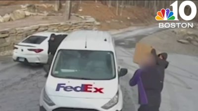 Armed robbery of FedEx driver in Harvard caught on camera